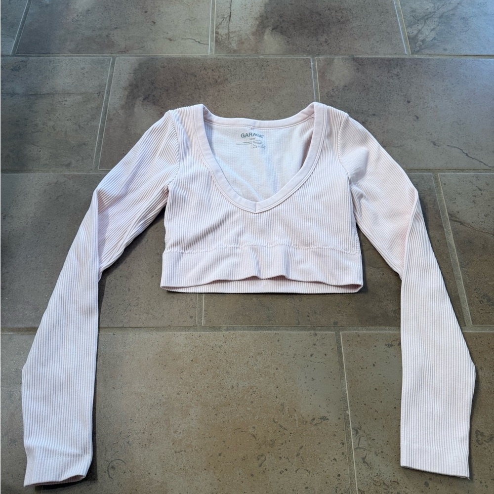 Garage long sleeve V-neck xs